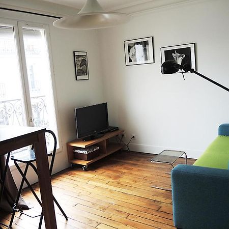 2 Pieces Avec Balcon Plein Sud Apartment Paris Exterior foto